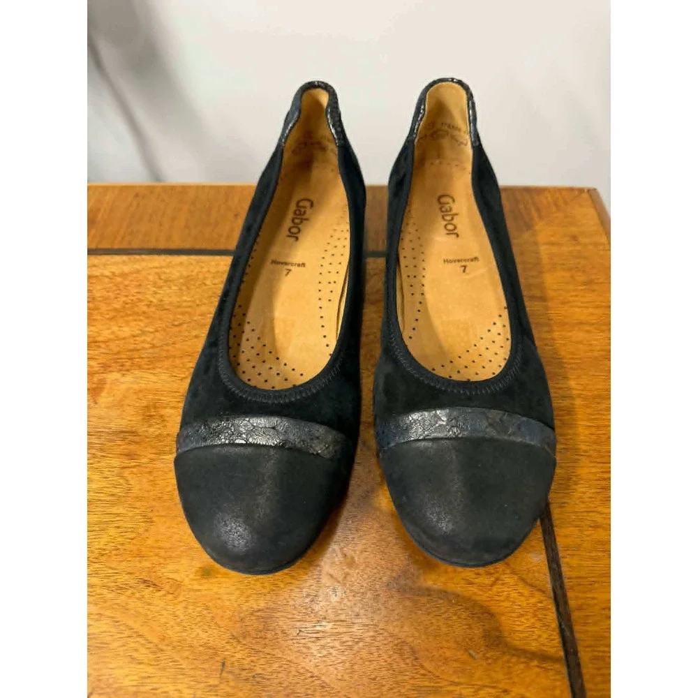 Gabor 7 Hovercraft Black Suede Cap Toe Ballet Flats Metallic Accent‎ 47.600.17